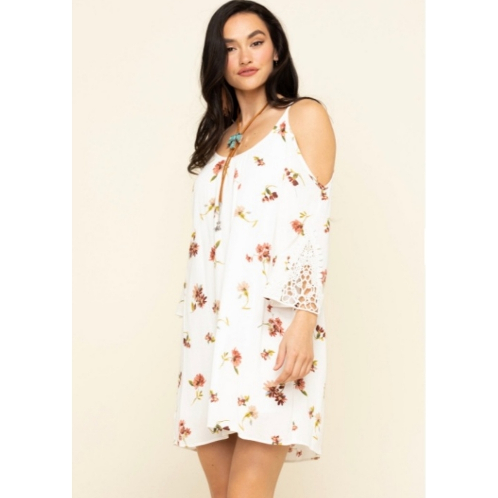 Nikki Erin Cold Shoulder Dress - Picture 3 of 16